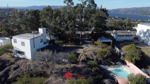Imagen 1 de 22 de Propiedad De Categoria En Venta Villa Carlos Paz