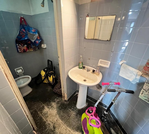 Venta De Departamento Con Galpon En Pompeya