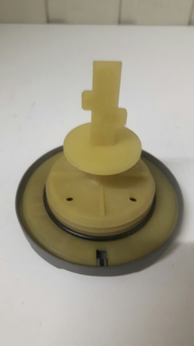 Imagen 2 de 4 de Tapa Deposito Direccion Hidraulica Amarok Original