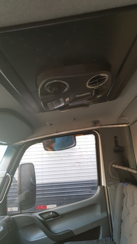 Mb 815 Accelo Ano 2014 - Bau - Único Dono