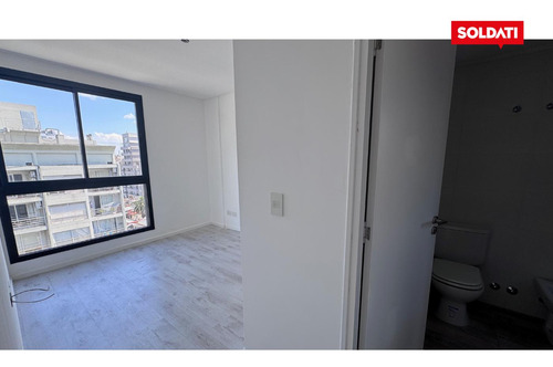 Duplex 3 Ambientes Al Frente En Venta - Parque Centenario, Espai Centenario