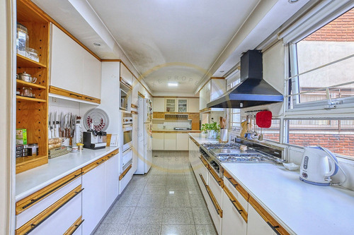 Imagen 11 de 30 de Departamento En Alquiler De 6 Ambientes Amueblado Con Cochera En Recoleta