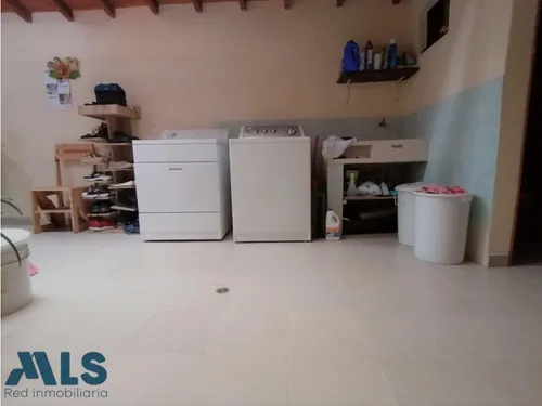 Casa Con Techo En Madera Inmunizada Con Teja(mls#244634)