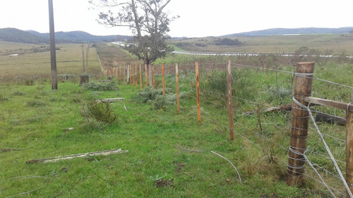 Campo De 80 Hectáreas En Lavalleja, Cerca De Minas