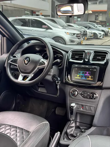 Renault Logan 1.6 Privilege / Intens