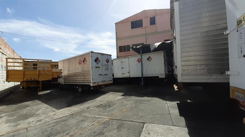 Imagen 12 de 30 de Galpones-depositos En Venta } Barquisiimeto /04245565759