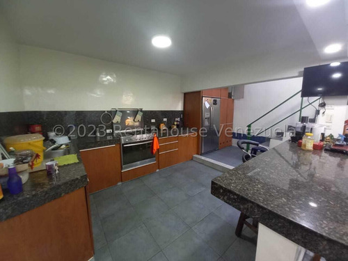 Ka Casa En Venta Plaza Venezuela 25-13059 Yg