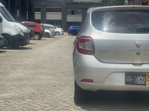 Renault Sandero 1.6 Authentique / Life