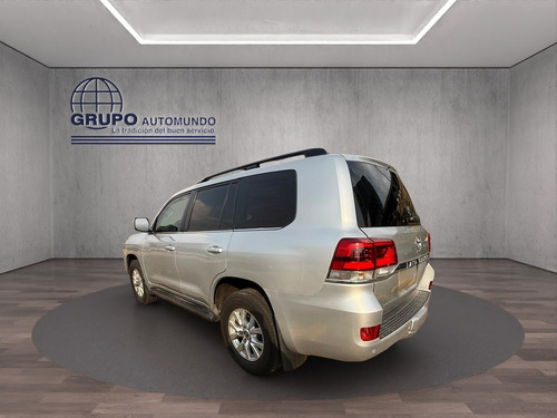 Toyota Land Cruiser 5.7 4x4 At