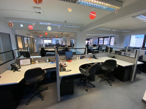 Oficina En Venta O Alquiler - Centro, Av Corrientes - 3 Cocheras 670m2, Posibilidad De Dividir