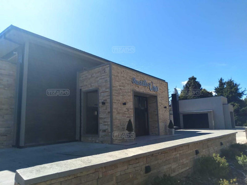 Departamento En Venta Ubicado En Centro De Bariloche, Bariloche