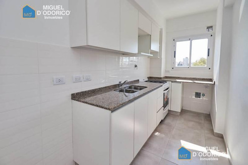 Venta Departamento 3 Ambientes Con Cochera En Parque Avellaneda