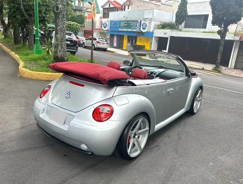 Volkswagen Beetle 2.0 Cabrio Turbo 5vel Piel Mt