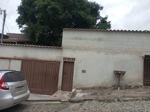 Vendo Excelente Imóvel Com Duas Casas Independentes - Frimisa / Santa Luzia - Mg