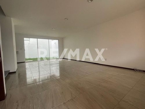 Casa En Renta En Fuentes De San José, Casa En Condominio En Renta En Toluca