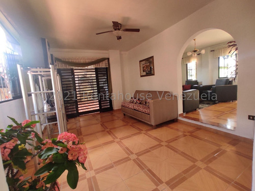 Imagen 3 de 30 de Casa En Venta En La Rotaria Oeste De Barquisimeto Lara 0.4.2.4.5.9.3.7.5.4.2 Rent-a-house Centro Occidente Mls Código: 22-9686