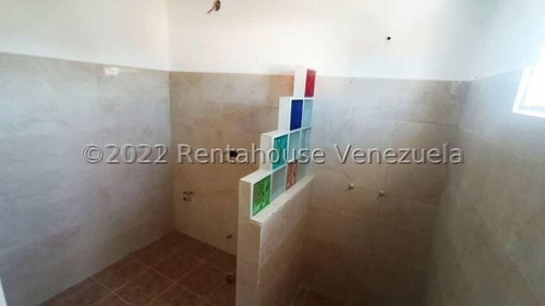 Imagen 3 de 16 de Townhouse En Venta, Ubicada En Puerta Maraven, Punto Fijo.