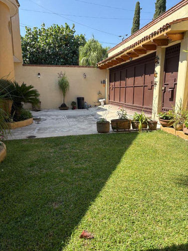 Casa Sola En Lomas De Atzingo, Cuernavaca, Morelos - Iti-2048-cs*