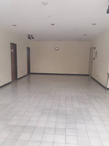 Imagen 4 de 12 de Apartamento Remodelado En Lomas Del Avila