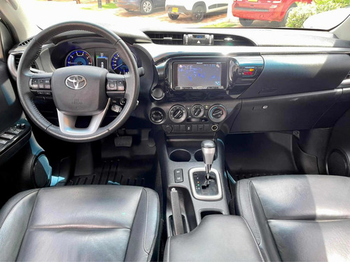 Toyota Hilux 2.8 Srv Automatica 4x4