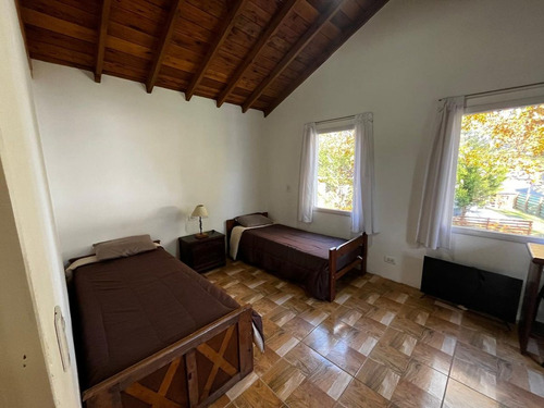 Venta De Casa + Monoambiente En La Caleta