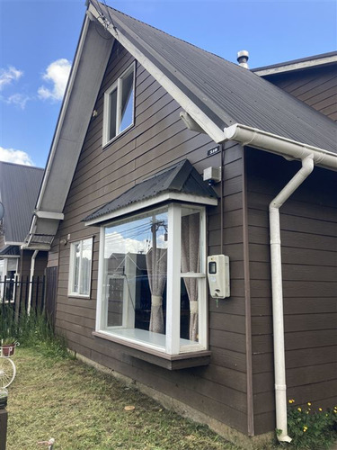 Casa En Venta De 3 Dormitorios Y 2 Baños En Valdivia