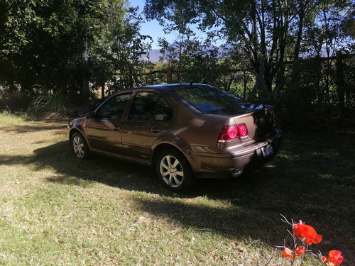 Volkswagen Jetta 2.0 Cl Team Man Abs At