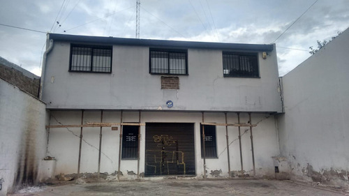 Galpon Con Oficina En Primer Piso Y Dos Baños