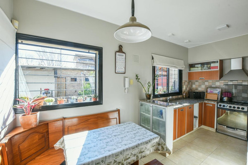 Imagen 8 de 24 de Casa De 2 Dormitorios En Venta Con Quincho Fisherton