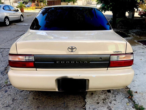 Imagen 6 de 12 de Toyota Corolla