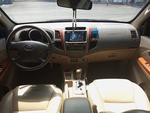 Imagen 10 de 16 de Toyota Fortuner