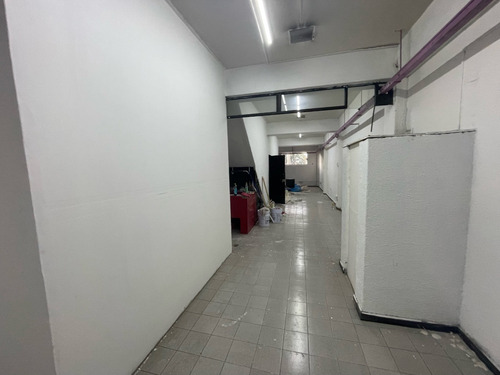 Local Comercial Para Comercio O Oficinas En Primer Piso En Adolfo López Mateos