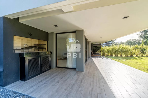 Apartamento De 2 Dormitorios En Crystal Views, Solana - Crystal View - Ref : Pbi13322