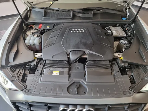 Audi Q8 2021