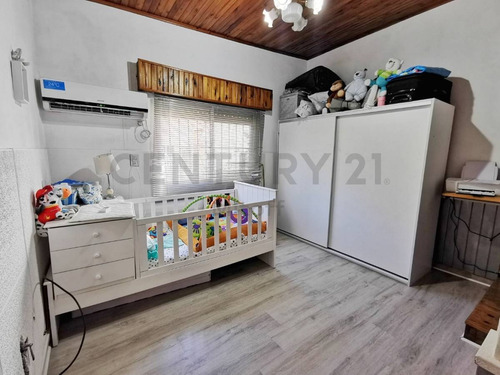 Imagen 11 de 20 de Casa 2 Dormitorios En Venta En Villa Elisa