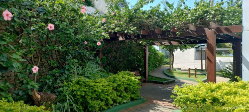 Apartamento 2 Dorms. Sendo 1 Suíte Com Sacada E Condomínio Clube No Monte Castelo Próx. A Havan