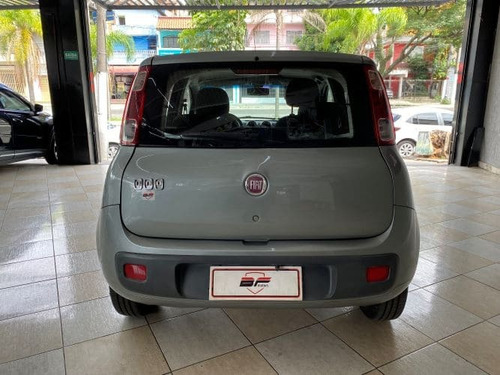 Fiat Uno Uno Vivace 1.0 8V (Flex) 4p
