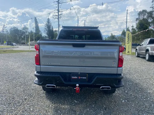 Chevrolet Silverado Z71 AT 4X4 6.2