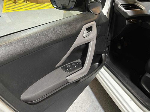 Peugeot 208 1.5 Allure Unico Dueno