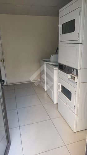 Depto En Venta De 2d Y Bodega Barrio Brasil En Santiago