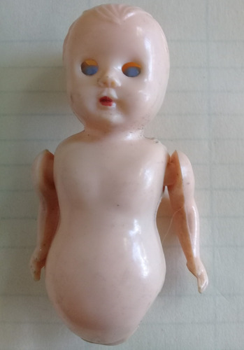 Antiguo Muñeco Bebe De Plástico Duro Le Faltan Las Piernas.