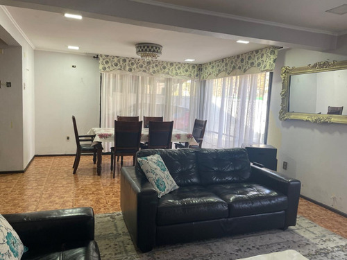 Venta De Amplia Casa, Terreno De 500m2 3d 2b, En La Florida