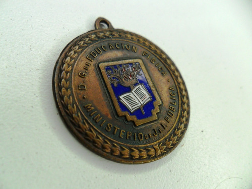 Antigua Medalla D.g. Educacion Fisica. Esmaltada. Cobre.