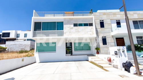 Casa En Renta En Lomas De Juriquilla, Querétaro