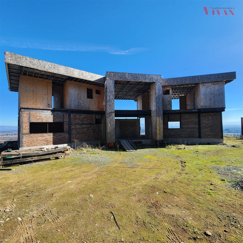 Casa En Construccion De 5 Dorm. En Curicó