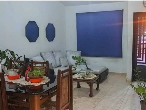 Imagen 6 de 19 de Se Vende Casa En San Diego, Villa Monte Carmelo, Conjunto Cerrado, Excelente Ubicación Y Clima.