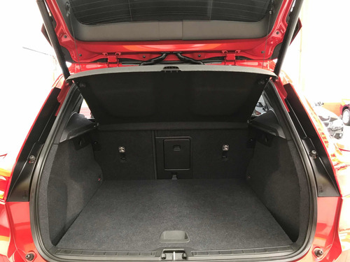 Imagen 14 de 15 de Volvo Xc40 2019 Momentum T5