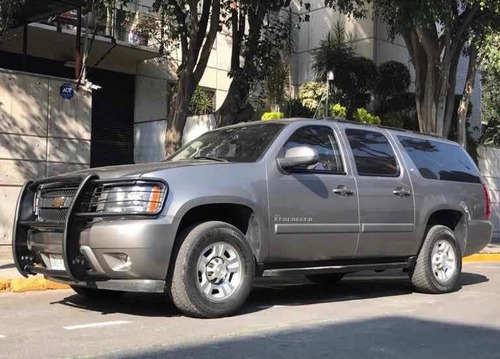 Imagen 2 de 5 de Chevrolet Suburban 2008 F Piel Aa Dvd Qc 3/4 At