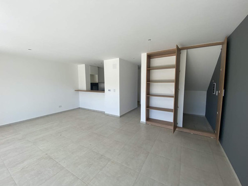 Imagen 8 de 20 de Duplex De 3 Dormitorios Duplares Siete Soles