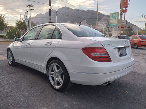 Imagen 5 de 15 de Mercedes Benz Clase C 2013 1.8 C 200 Sport At